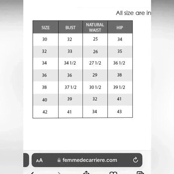 Femme de Carriere vintage, 100% wool, long sleeve suit jacket w padded shoulders - Picture 5 of 6